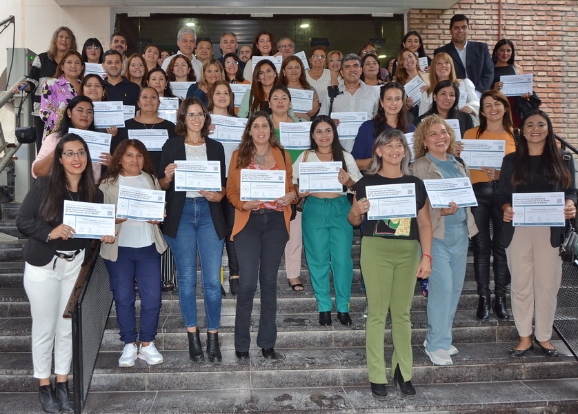 Facultad De Humanidades Ciencias Sociales Y De La Salud Entregaron